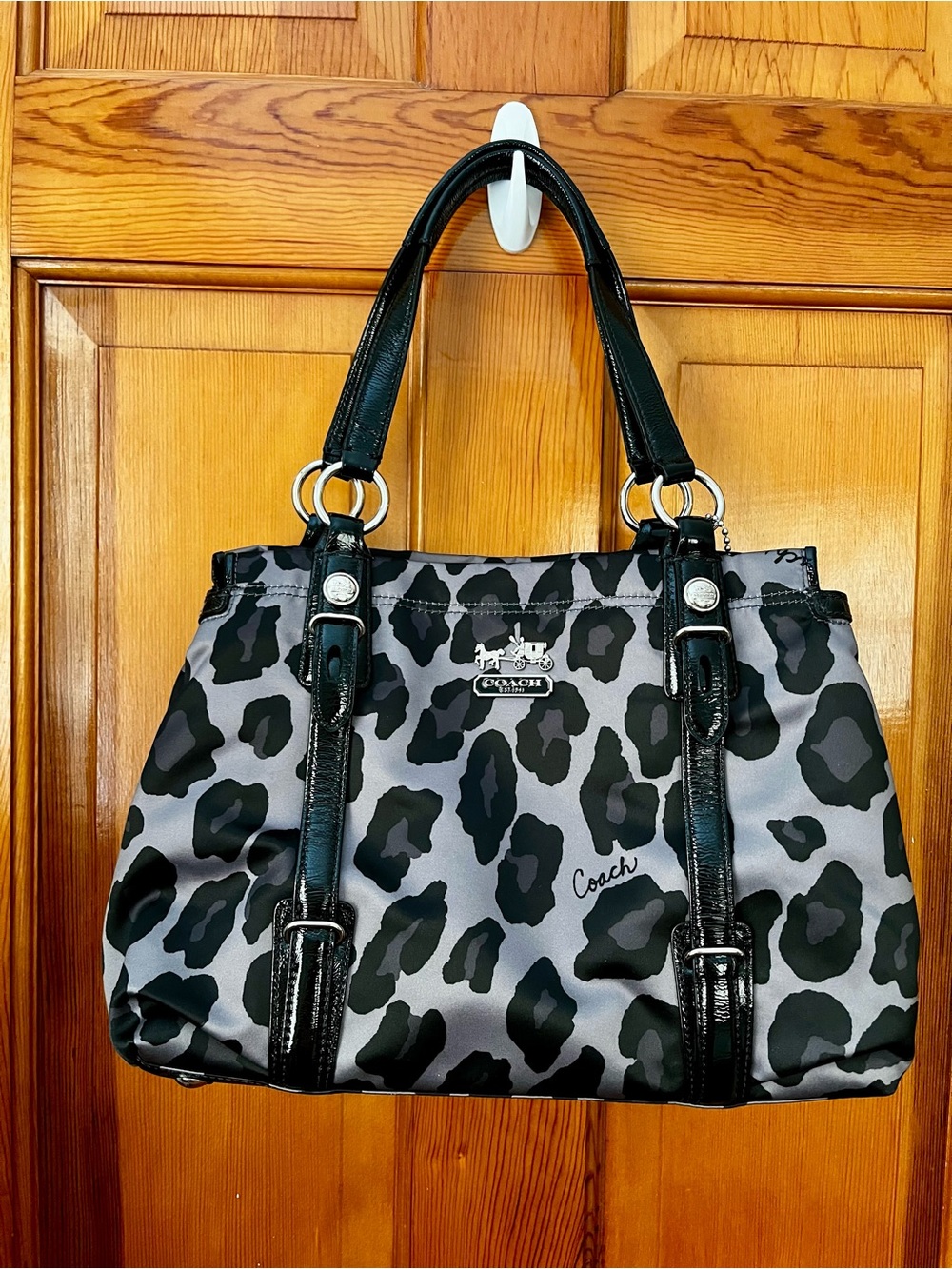 VINTAGE NWOT Coach Mia Ocelot Black & Gray Leopard Print Tote / Shoulder Bag